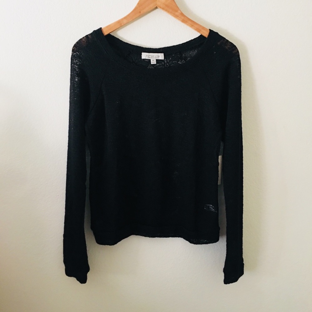 🌺Black Lace Back Sweater🌺